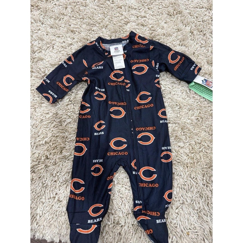Chicago Bears sleeper with zipper New With Tags - 0-3 Months